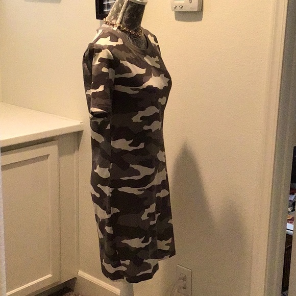 H&M Divided T-shirt Dress size 12 - Picture 2 of 6